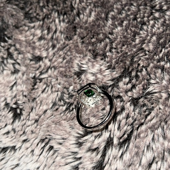 Vintage style Green Emerald princess cut silver  ring Sz 9 - Picture 9 of 9
